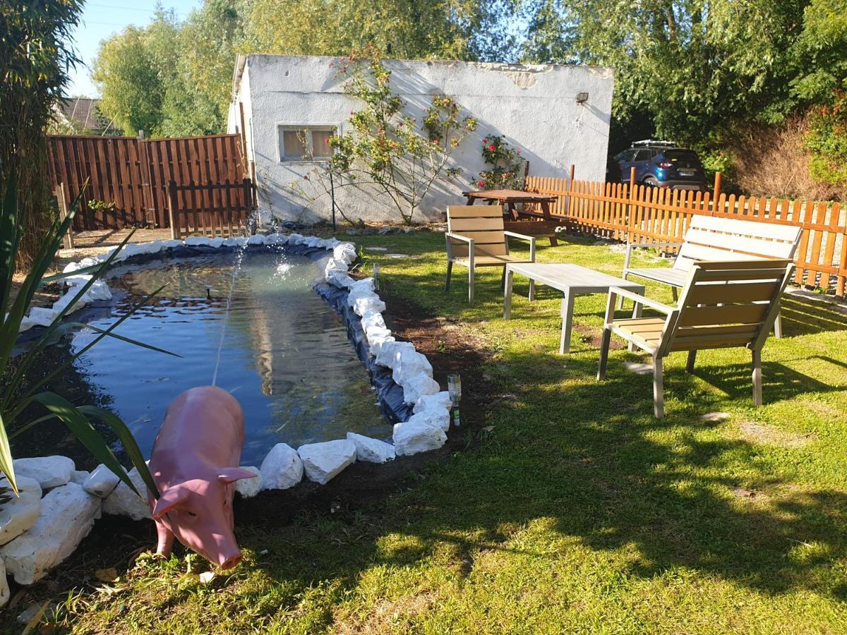 Les Garennes Bed & Breakfast Favières Eksteriør bilde