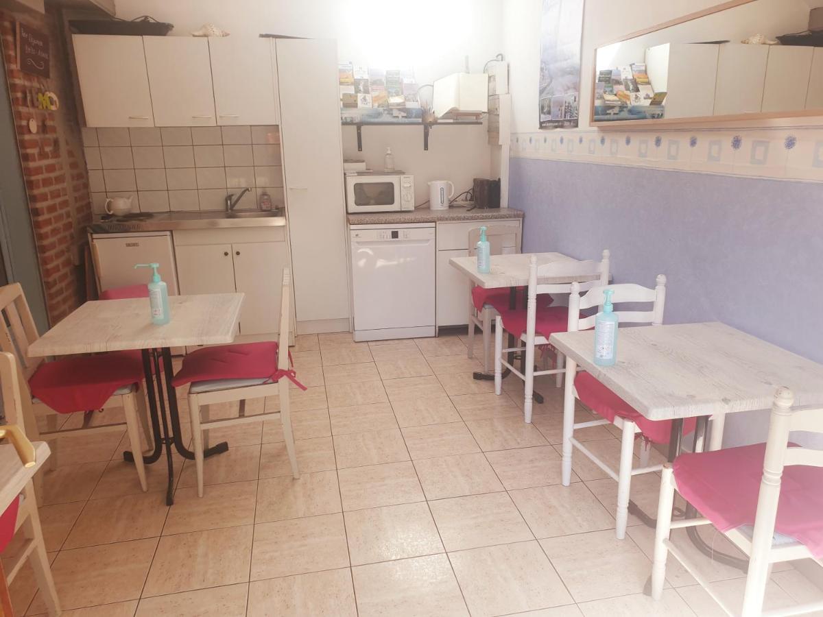 Les Garennes Bed & Breakfast Favières Eksteriør bilde