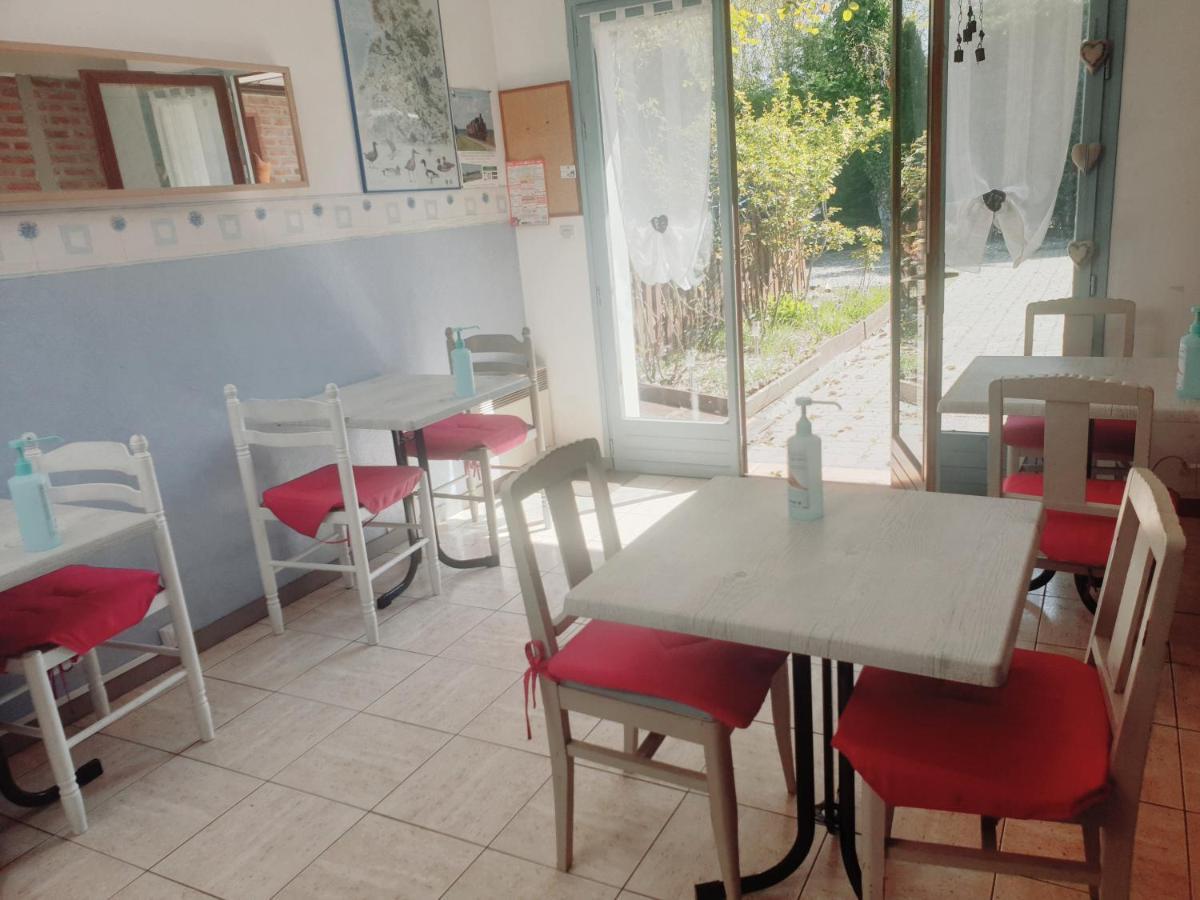 Les Garennes Bed & Breakfast Favières Eksteriør bilde